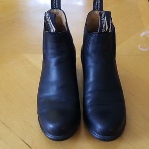Blundstone heeled boot